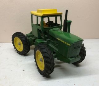 1/16 Vintage John Deere 7520 4WD Tractor by ERTL & Hard to Find 9