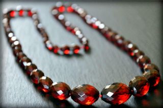 32 " Art Deco Cherry Amber Bakelite Graduated Bead Necklace Concealed Clasp 43g,