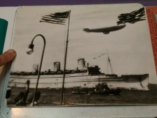 7/11/45 Ap Wire Photo Blimp Escorts Queen Mary With 15,  000 Troops Dsp547