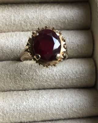 Vintage 14k Solid Gold W/ Red Stone Ring Size 7.  5