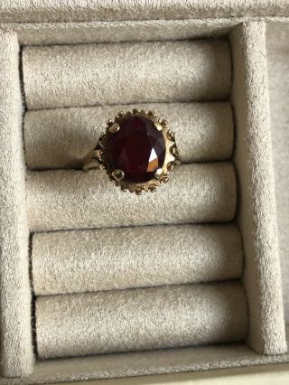 Vintage 14k Solid Gold W/ Red Stone Ring Size 7.  5 2