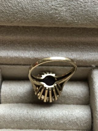 Vintage 14k Solid Gold W/ Red Stone Ring Size 7.  5 4