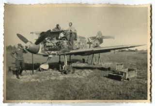 German Wwii Archive Photo: Luftwaffe Messerschmitt Bf 109 Aircraft Under Repair