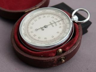 Vintage Lufft Compens pocket altimeter barometer in fitted leather case, 4
