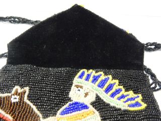1980s VINTAGE PICTORIAL SIOUX INDIAN BEADED WESTERN POUCH / BAG / PURSE 4