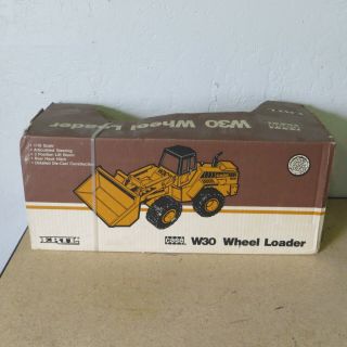 Vintage 1:16 Scale CASE W30 Style WHEEL FRONT/PAY LOADER by ERTL NiB 5