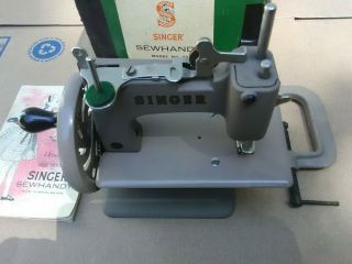Vintage 1950 ' s SINGER SEWHANDY Model No.  20 CHILDS Real SEWING MACHINE 4
