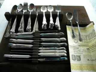 Vintage Rogers Bros.  100 Piece Silver Plate Flatware Set: 1961 Polanaise Pattern