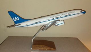 International Aircraft Investors Model Jet / Airplane Vintage Desk Display Rare