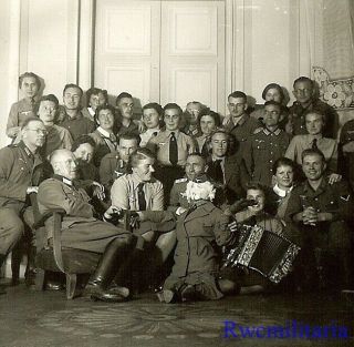 Rare: Wehrmacht Helferin Blitzmädel Girls & Officers Posed W/ Mannequin