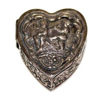 Gorgeous Antique Victorian 800 Silver Relief Putti Cherub Snuff Pill Heart Box