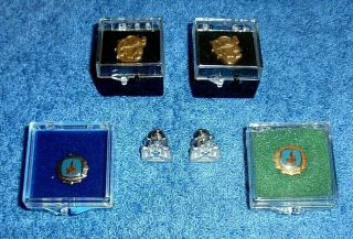 2 Rare Disneyland Cast 5 Year 10kt Gf Service Pins & 2 Spirit Of Disneyland Pins