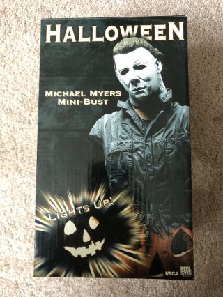 Neca Michael Myers Halloween Light Up Mini Bust 380/2500 Limited Editon Rare