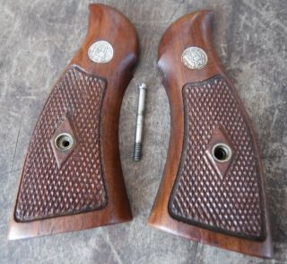 Smith & Wesson Vintage Factory Diamond Grips For S&w K - Frame Revolver