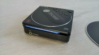 Vintage 1988 Sony Discman D - 88 CD Player RARE not. 4