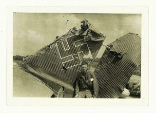 Ww2 Us Soldier W/ Shot Down Captured German Plane 1943 Wwii Snapshot Photo