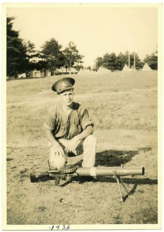 Canadian Soldier - Saint John Fusiliers - Brunswick Named - Lewis Gun Photo