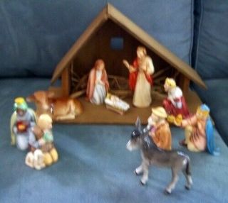 Vintage Signed Goebel W Germany Nativity Set Complete 11 Figurines,  Wood Manger