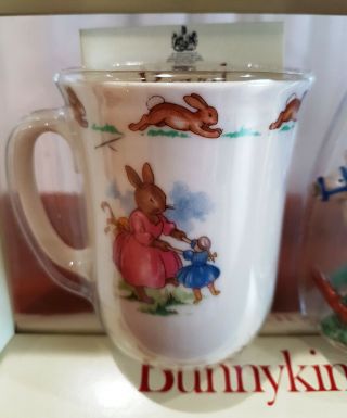 Vintage Royal Doulton Bunnykins Boxed Mug and Tally Ho Figurine Gift Set 5