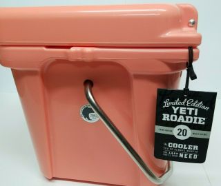 YETI Roadie 20 CORAL Cooler -.  RARE Limited edition color. 7