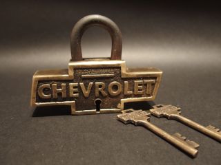 Antique Vintage Style Brass & Iron Trunk Chest Box Chevrolet Chevy Lock Padlock 3