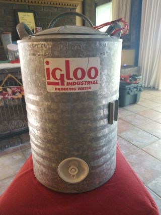 Vintage Igloo Galvanized Metal 5 Gallon Perm - A - Lined Drinking Water Cooler.