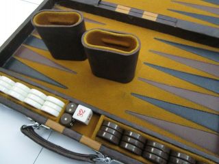 Vintage Backgammon Set Brown Snap Shut Case Board Game Old Snap Case