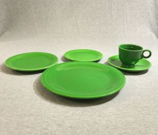 Vintage Fiesta Medium Green 5 Piece Place Setting (1959 - 1969) - Fiestaware