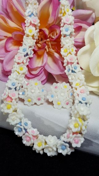 Vintage Rare Gold Crown Trifari White Flower Hawaiian Lei Necklace & Earring Set 3