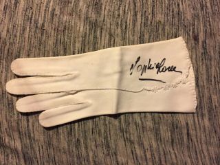 Sophia Loren Hand Signed Autographed Cloth Glove One Of A Kind Rare W/coa