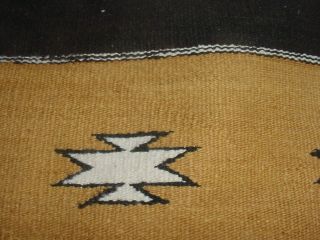 OLD VINTAGE NAVAJO INDIAN SADDLE BLANKET RUG WITH LAZY LINES 3