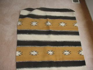 OLD VINTAGE NAVAJO INDIAN SADDLE BLANKET RUG WITH LAZY LINES 4