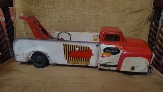 Vintage Wyandotte Tow Truck,  Tools,  Repairs,  Pressed Steel Toy Vehicle