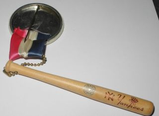 RARE 1950 ' s Baseball Large Pin Button Mickey Mantle York Yankees Pinback Bat 2