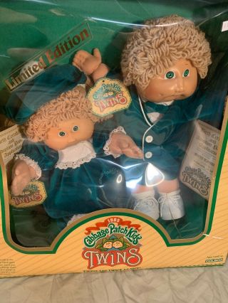 Vintage 1980s Cabbage Patch Limited Edition Twins Nib Box Green Eyes Blonde