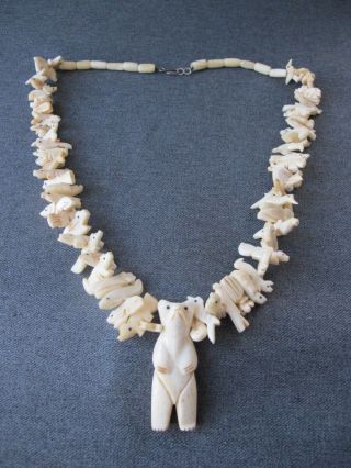 Vintage Native American Zuni Buffalo Bone Bear & Stacked Animals Fetish Necklace