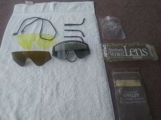 Vintage Oakley Eyeshade Vented Lens Sunglasses Yellow Brown Gray