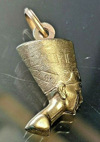 Egyptian Mask / bust - Vintage,  Retro Hallmarked Gold charm.  Cn 3