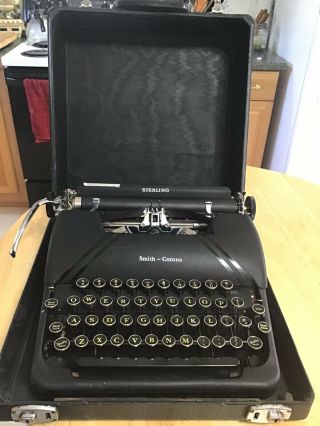 Vtg 1946 Smith Corona Sterling Typewriter 4a Series Floating Shift W/ Case