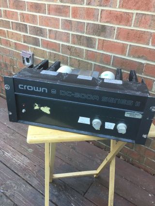 Crown Dc - 300a Series Ii Vintage 2 Channel Power Amplifier Amp (powers On)
