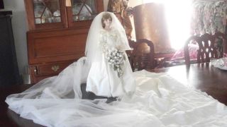 Princess Diana Porcelain Bride Doll Danbury.