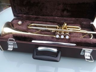 Yamaha Trumpet Ytr 232oe - Cased