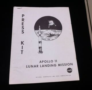 Vintage Historic 1969 Official Nasa Apollo 11 Press Kit - All 250 Pages