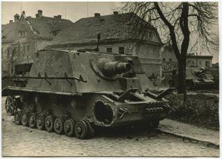 Wwii Large Size Press Photo: Remains Of German Sturmpanzer Iv Brummbar Guns