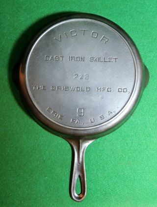 Vintage Griswold No.  9 Cast Iron Skillet Victor No.  723 - N -