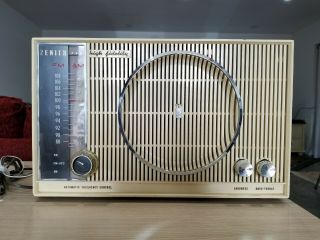 Zenith Vintage Radio S - 53555 Am Fm High Fidelity Tube Great