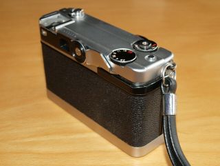 Vintage Petri Color 35mm Japanese Compact Film Camera c1960s - 1970s 3
