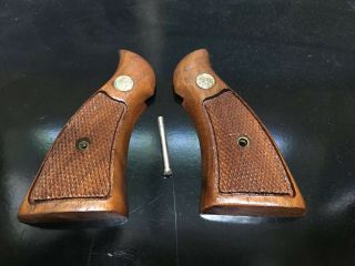 Smith And Wesson K Frame Pistol Grips S & W Vintage 2
