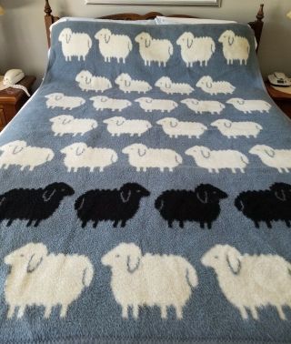Vtg RARE Vuteks Crown Crafts Plush Blue White Black Sheep Blanket Throw 60 x 80 2