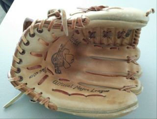 Vintage 1970s Texas Rangers Major League Baseball Glove Pro Pocket Patch 16101. 2